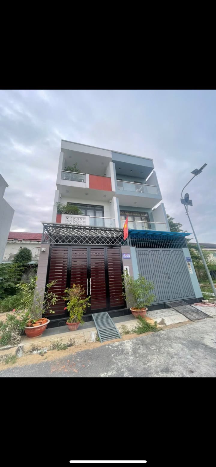 Nhà 3 tầng mới xây Hẻm 271 Ngô Chí Quốc 65m² giá 5.5 tỷ - Đầy đủ pháp lý, thương lượng tốt!