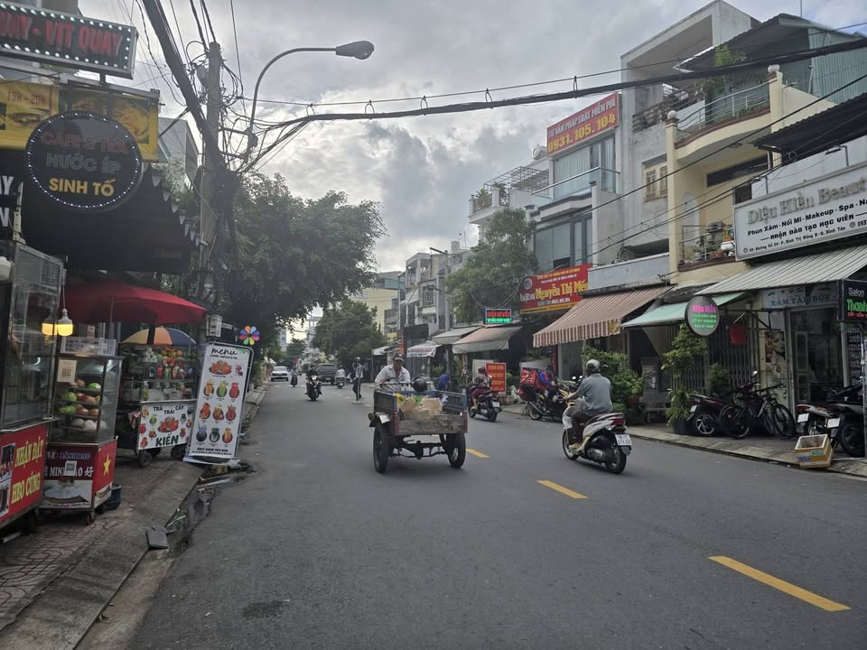 Nhà mặt tiền đường Tên Lửa, Bình Tân 100m² giá 14 tỷ - Kinh doanh sầm uất!