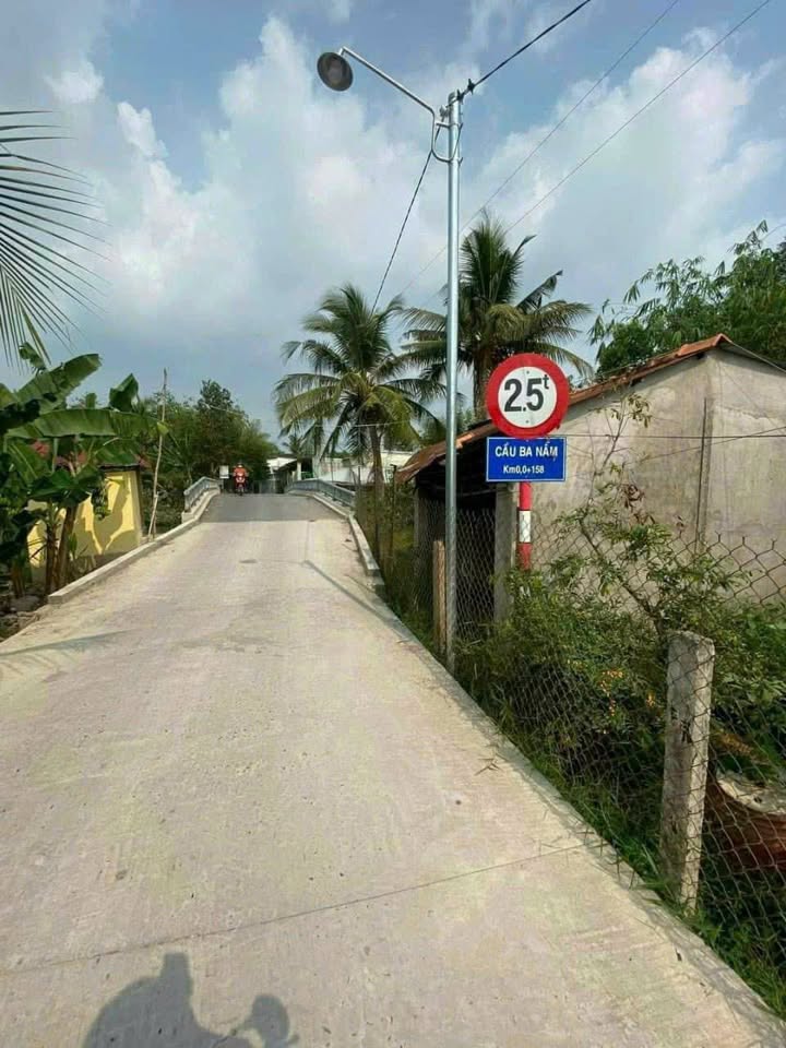 Đất nền mặt tiền Rạch Bà Nẫm, Long Hòa 235m² giá 800 triệu - Cơ hội đầu tư tuyệt vời!