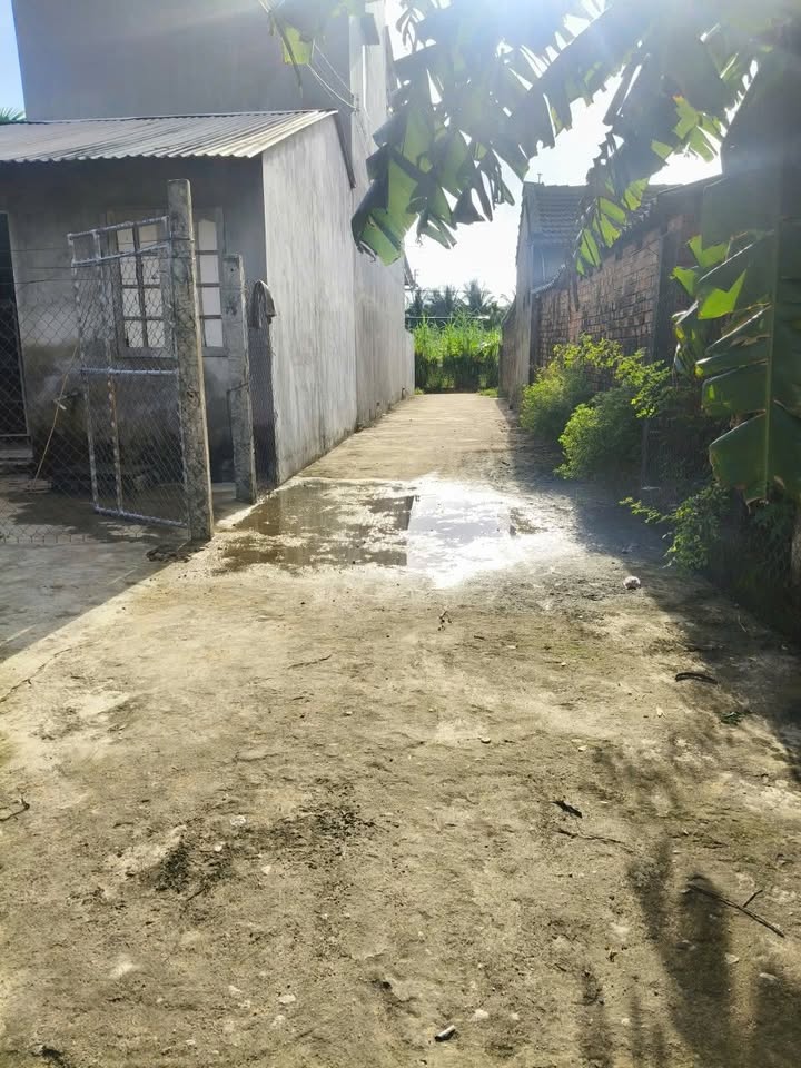 Đất nền 750m² tại Tịnh Ấn Tây, Quảng Ngãi - Giá chỉ 2 tỷ VND - Đường ô tô vào tận nơi!