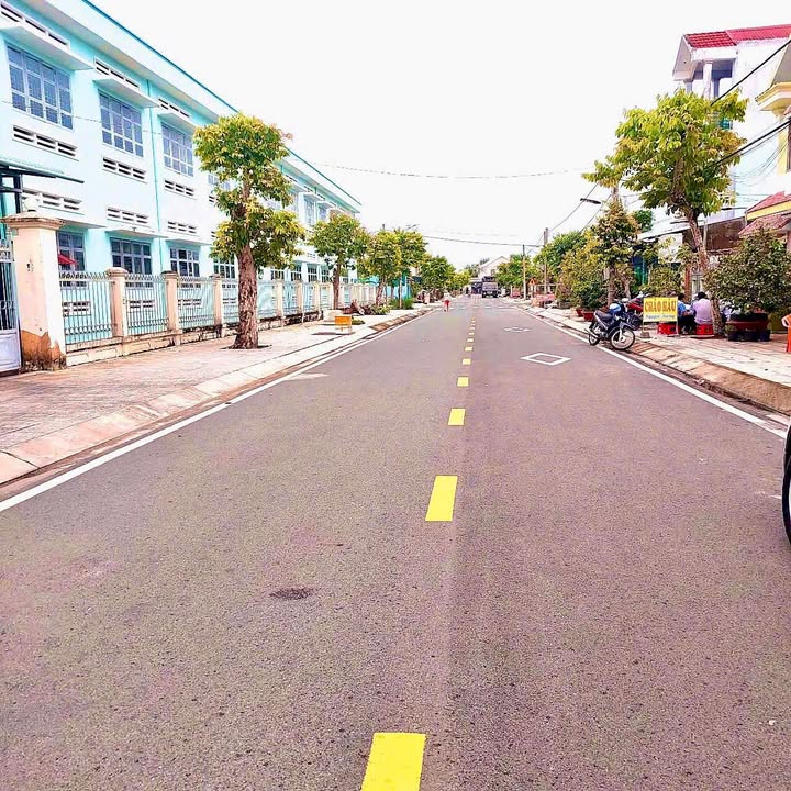 Đất nền thổ cư 84m² đường Nguyễn Văn Voi - Trung tâm xã Phú Hựu, chỉ 1 tỷ!