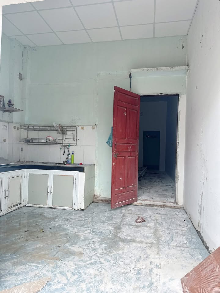 Nhà nguyên căn đường Phạm Ngũ Lão, Buôn Ma Thuột 1PN giá 3 triệu - Thuận tiện giao thông!