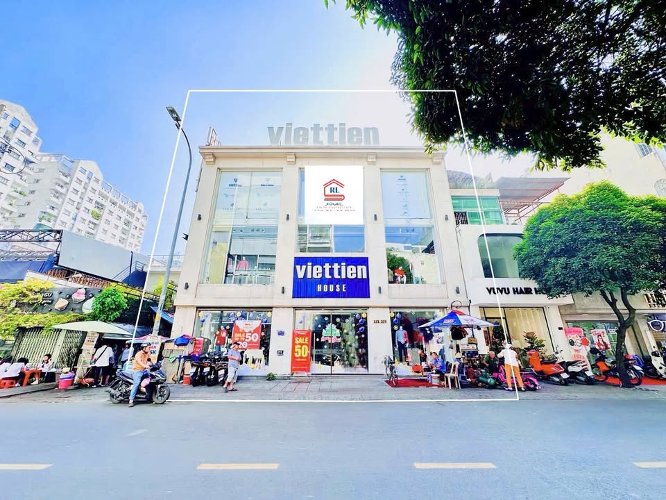 Cho thuê nhà mặt tiền 223-225-227 Nguyễn Trãi, Quận 1 - Diện tích 216m², giá 500 triệu/tháng
