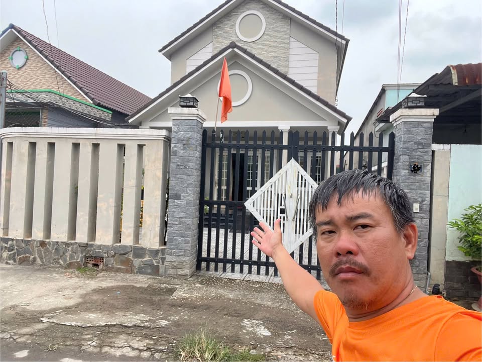 Nhà mặt tiền Quốc Lộ 13, Lái Thiêu 231m² giá 8 tỷ - Vị trí kinh doanh đắc địa!