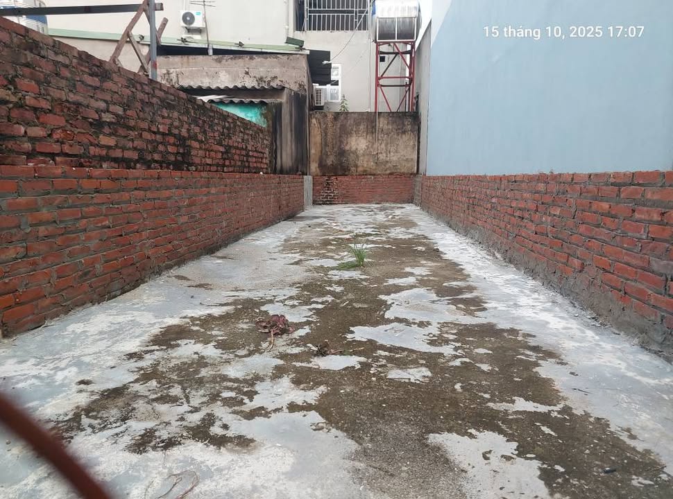 Đất Quang Tiến 45m² giá 2.2 tỷ - Ô tô vào tận nơi, gần trường và chợ!