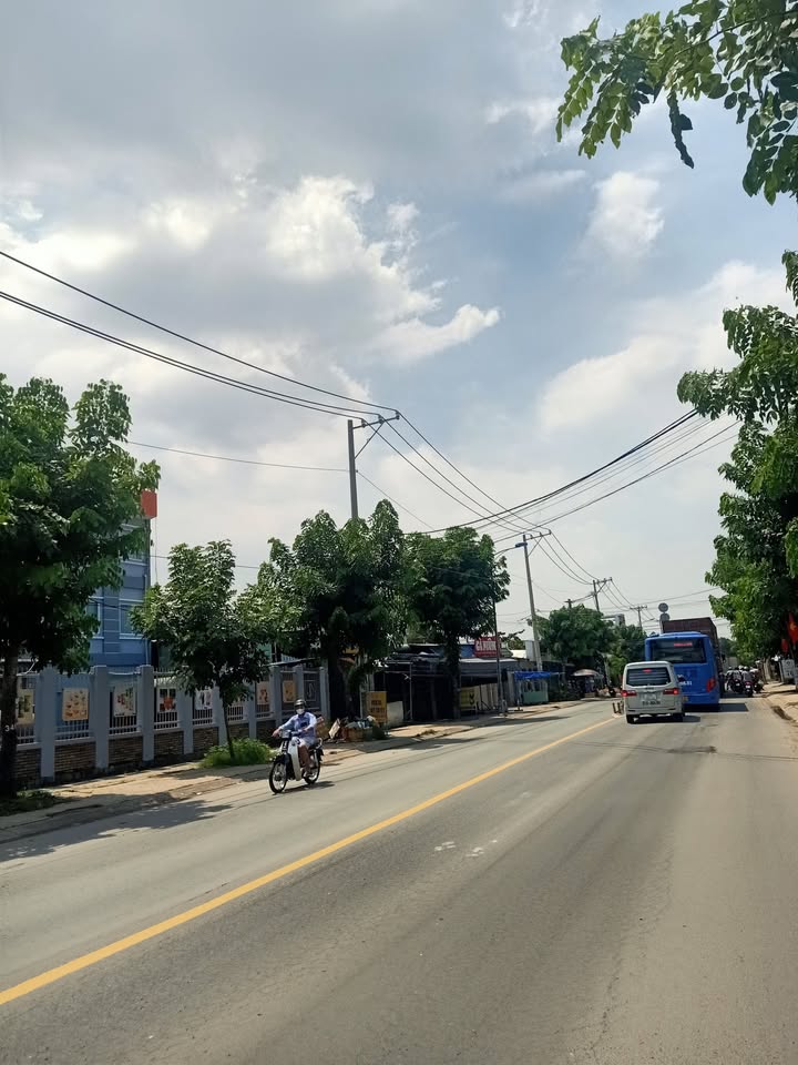 Đất mặt tiền đường Nguyễn Văn Bứa, xã Xuân Thới Sơn, Hóc Môn 3700m² - Giá chỉ 59.2 tỷ!