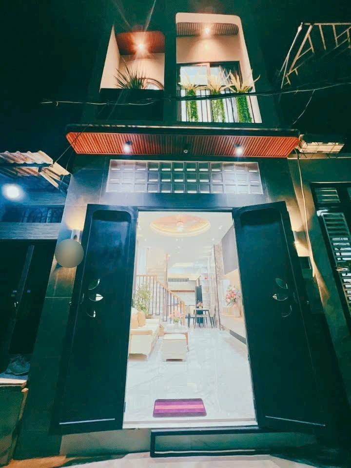 Nhà quận Gò Vấp 28m² giá 4.78 tỷ - Thiết kế mới đẹp, vào ở ngay!