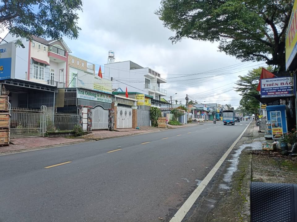 Nhà mặt tiền đường Huỳnh Thúc Kháng, Bảo Lộc 240m² giá 1.5 tỷ - Sẵn sàng giao dịch!