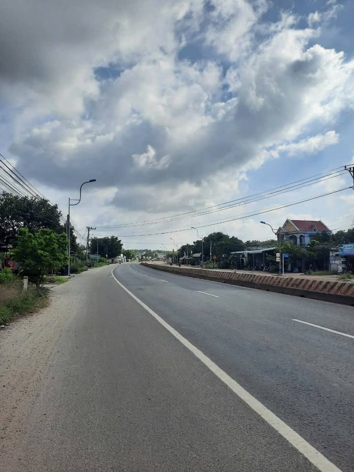 Đất mặt tiền ĐT741 Phú Giáo 1227.6m² giá 8 tỷ - Cơ hội vàng đầu tư!