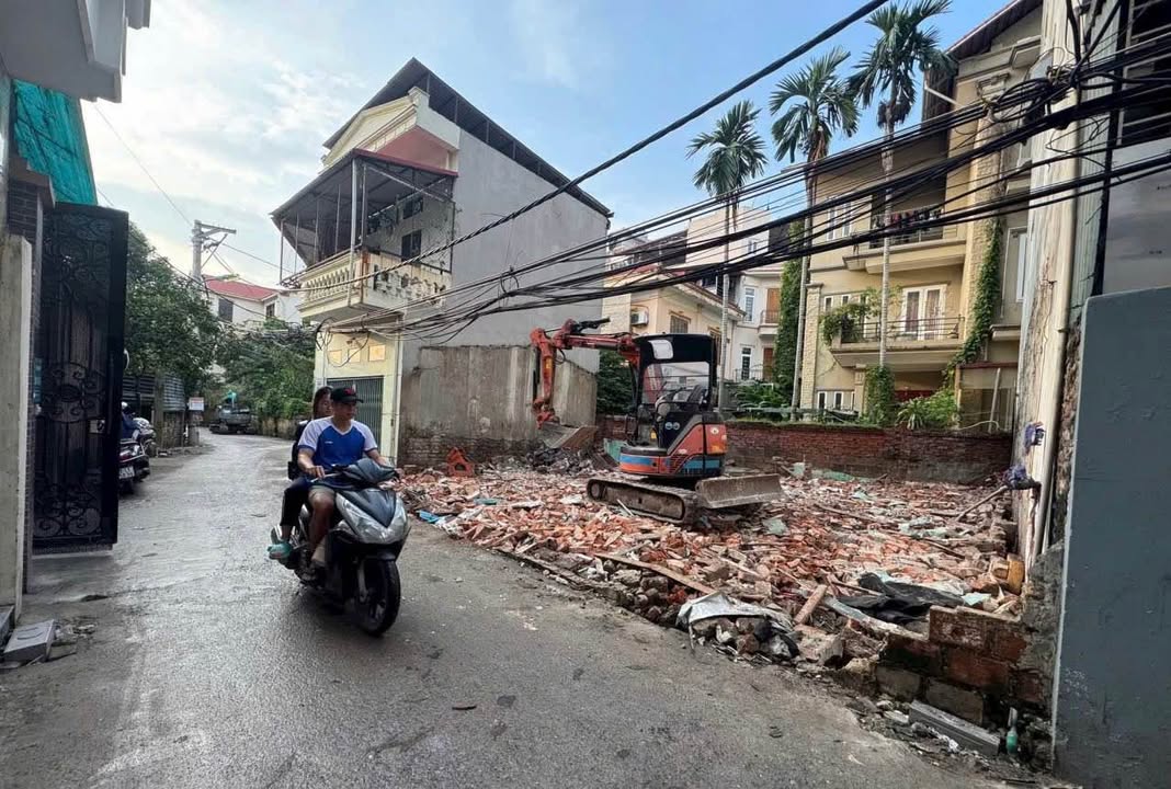 Đất mặt ngõ thông Quang Tiến, Đại Mỗ 88m² chỉ 1x tỷ - Ô tô vào nhà!