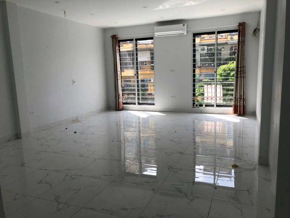 Cho thuê văn phòng khu liền kề Nam Thắng, 40m² - Lối đi riêng, ô tô đậu thoải mái!