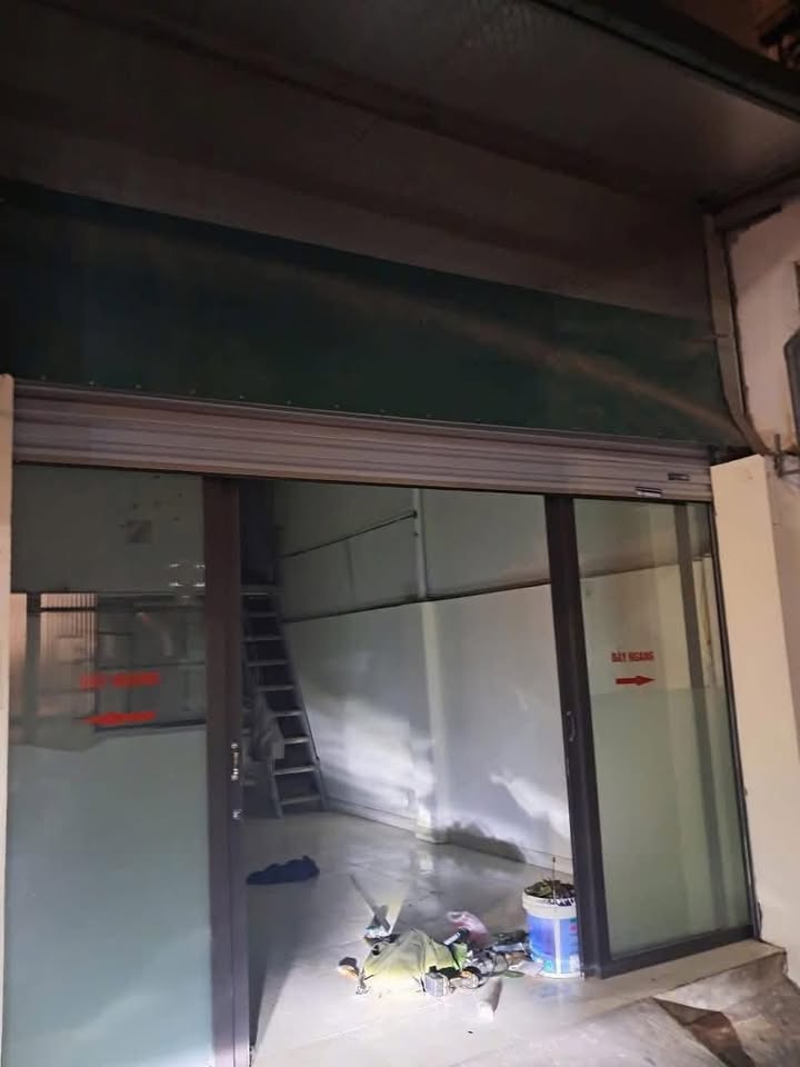 Nhà riêng Nguyễn Văn Cừ Long Biên 40m² giá 5 triệu - Địa điểm kinh doanh lý tưởng!