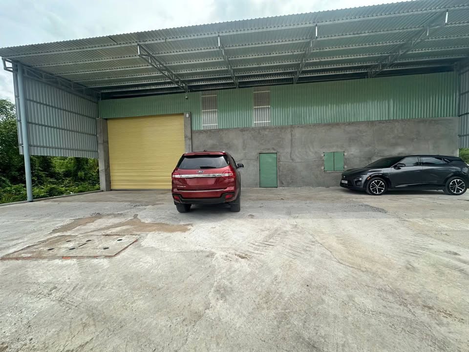 Kho xưởng Bến Lức 1.700m² giá 7.5 tỷ - Pháp lý rõ ràng, giao thông thuận tiện!