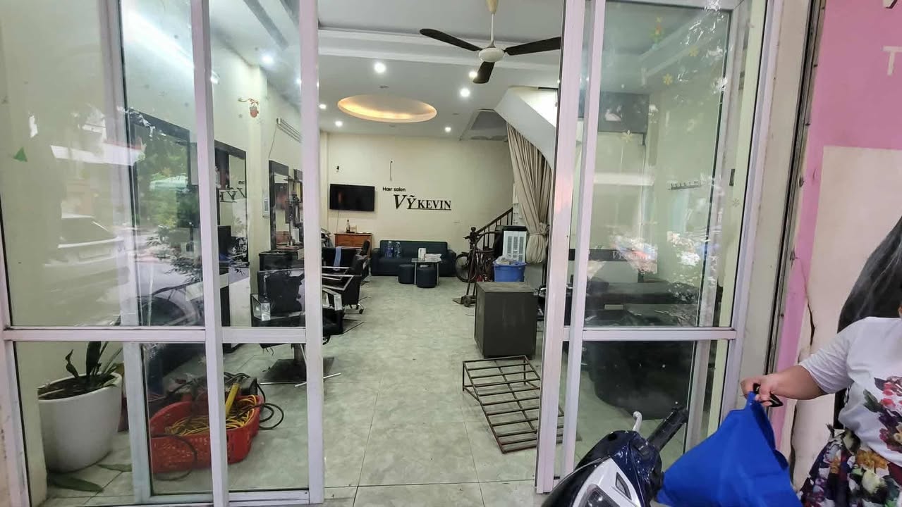 Cho thuê mặt bằng kinh doanh tại Lê Lai, Hà Đông 8 triệu - Ngõ thông, sầm uất!