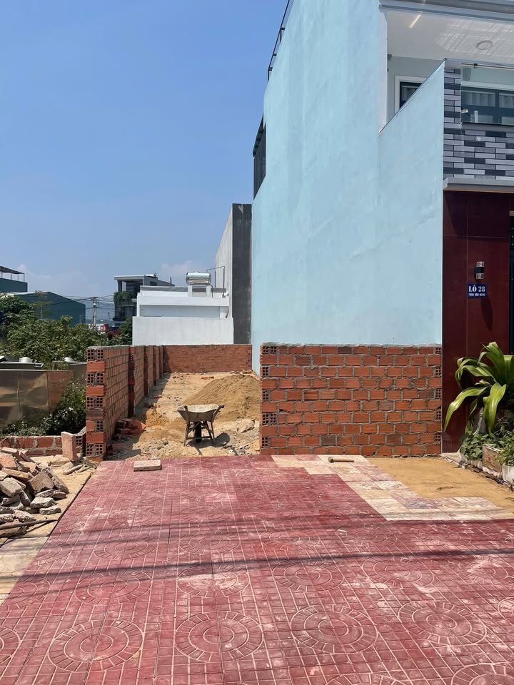 Đất mặt tiền Trần Văn Dũng, Quy Nhơn 92m² giá 4 tỷ - Cơ hội đầu tư tuyệt vời!