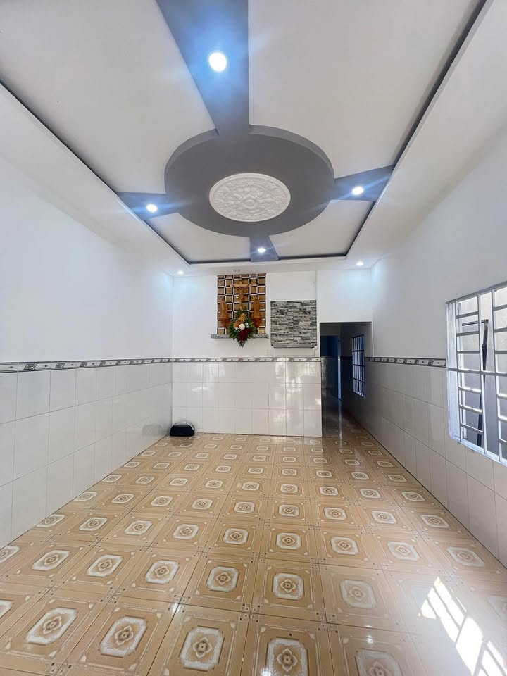 Nhà cho thuê mặt đường chính Cầu 71, Tân Hòa, 120m² - Thích hợp ở và kinh doanh!