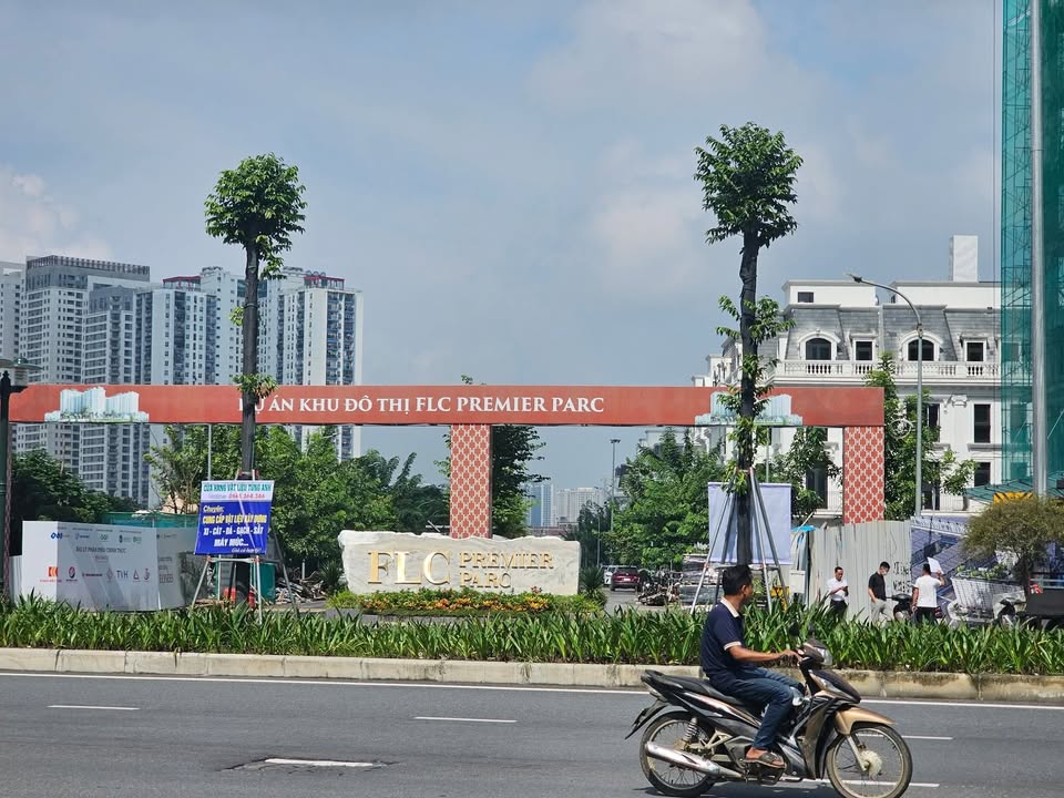 Nhà phố thương mại Louis City Đại Mỗ 90m² giá 2x tỷ - Đẳng cấp sống vượt trội!