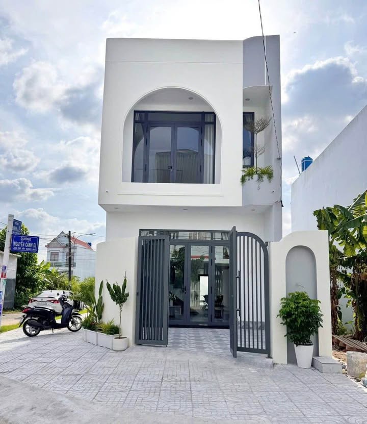 Nhà lô góc 2 mặt tiền Đinh Lễ và Nguyễn Cảnh Dị - 85m² chỉ 3.45 tỷ - Sẵn sàng vào ở!