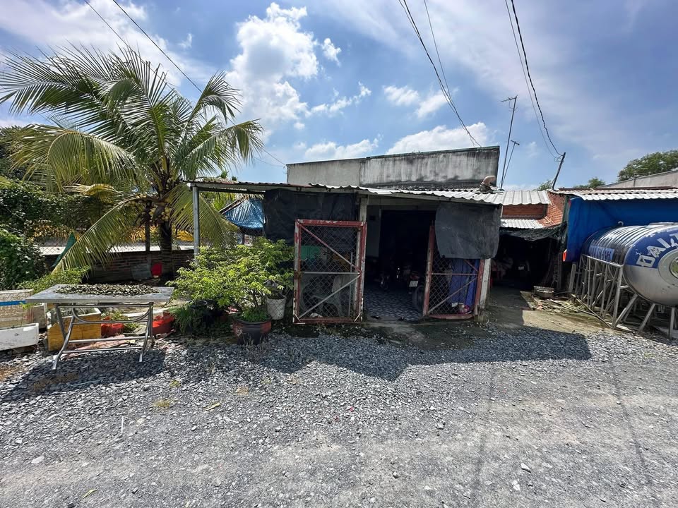 Nhà riêng Trung Lập Hạ, Củ Chi 268m² giá 1.6 tỷ - Vị trí đắc địa gần chợ