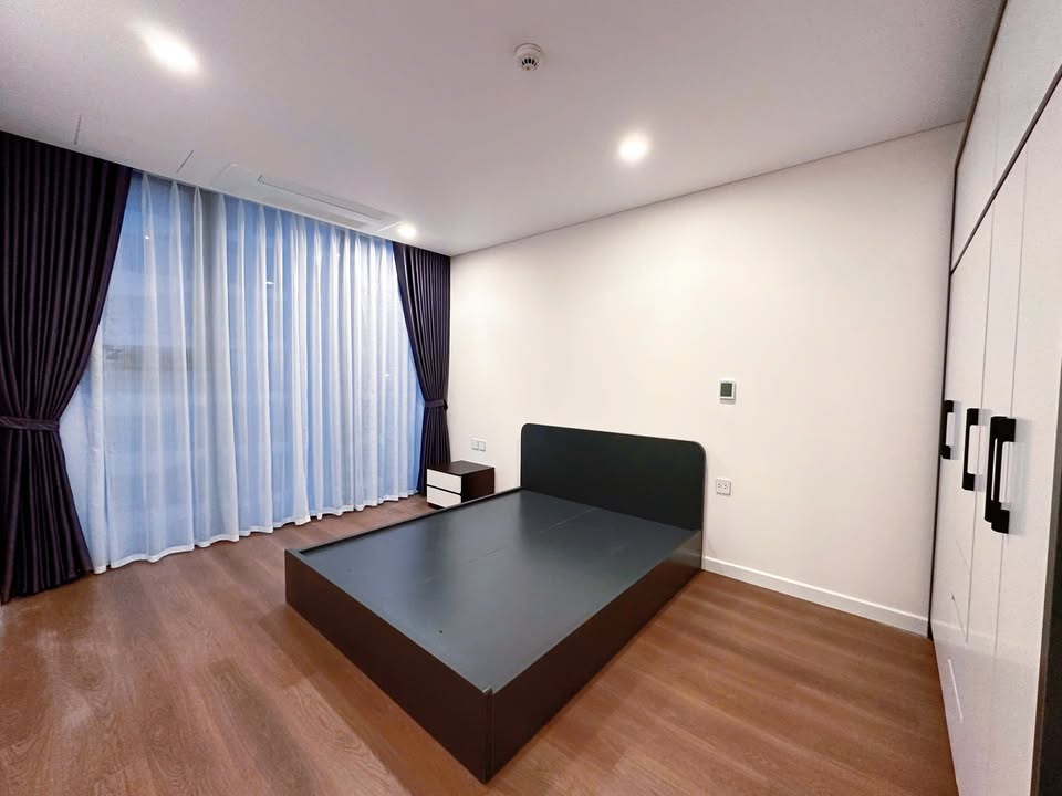 Căn hộ Sunshine Green Iconic Long Biên 108m² giá 11.4 tỷ - Full nội thất cao cấp!