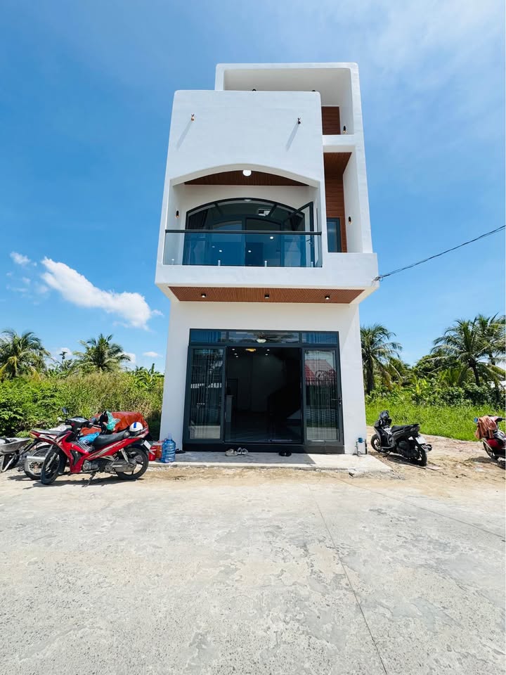 Nhà 1 Trệt 1 Lầu Phường Trung An, TP. Mỹ Tho 82m² giá 2.25 tỷ - Sẵn sàng vào ở!