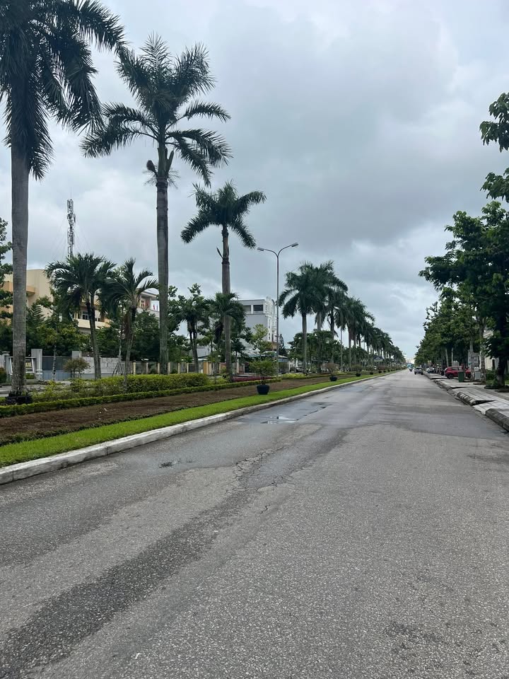 Đất mặt tiền Đại lộ Hùng Vương, Tam Kỳ 280m² giá 9 tỷ - Đầu tư sinh lời ngay!