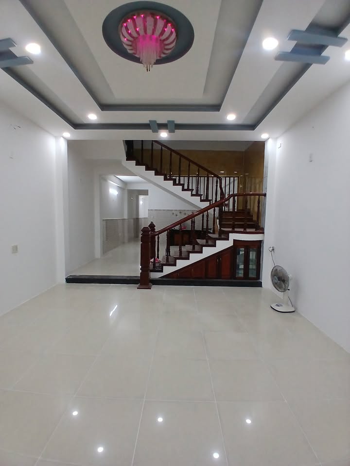 Nhà 3 tầng cho thuê tại Nại Hiên Đông, Sơn Trà - Diện tích 120m² chỉ 15 triệu/tháng!