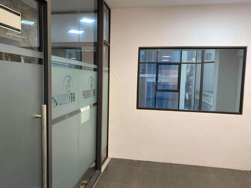 Sàn văn phòng cho thuê Đống Đa 100m² giá 20 triệu - Vị trí lô góc thuận tiện!