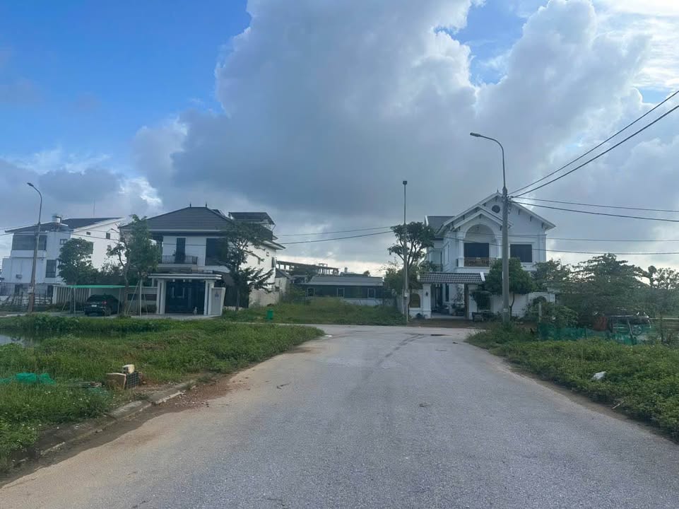 Biệt thự Tân Phong Quảng Xương 375m² giá 6 tỷ - Cơ hội đầu tư tuyệt vời!