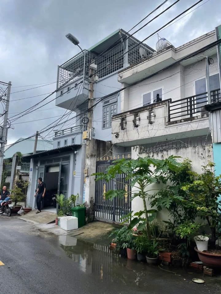 Nhà Mặt Tiền Phú Hữu Thủ Đức 68m² giá 4.2 tỷ - Sổ hồng nở hậu, hoàn công chuẩn!