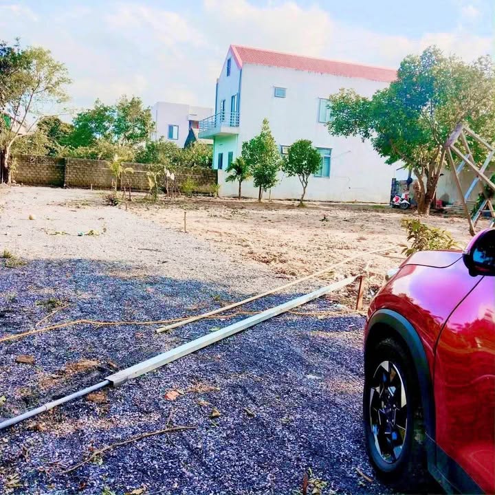 Đất nền Bắc Nghĩa Đồng Hới 111m² giá thỏa thuận - Đường thông ô tô vào tận nơi!