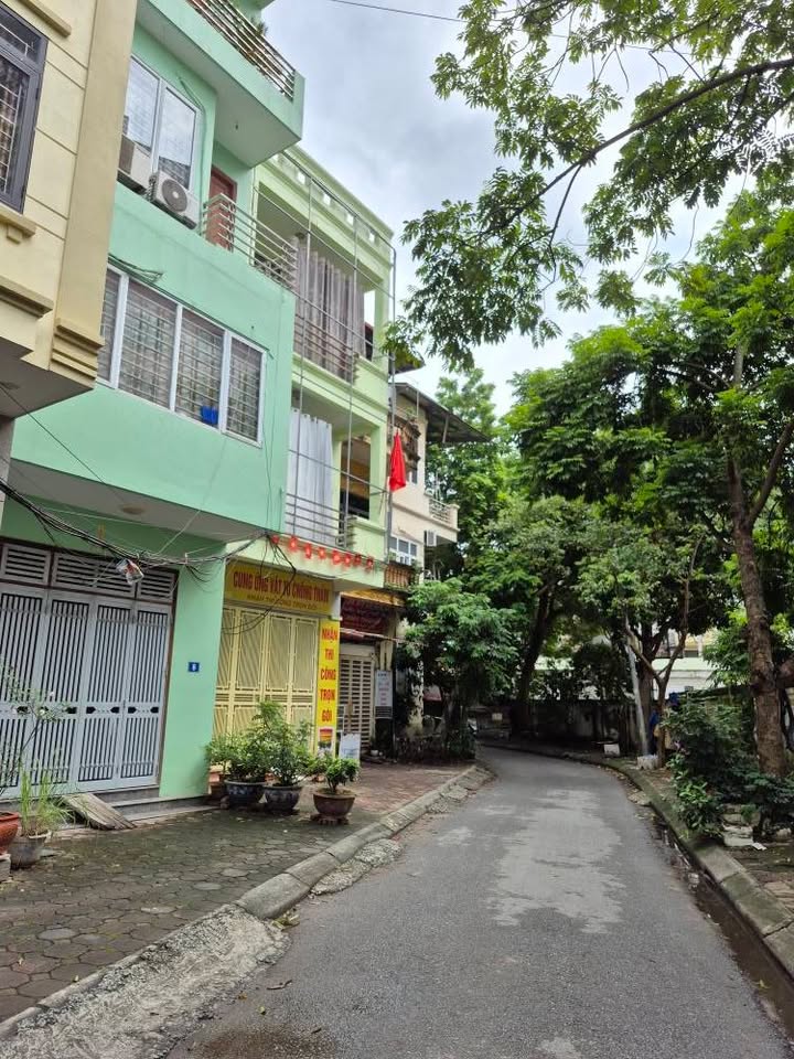 Nhà 3 tầng Tứ Hiệp, Thanh Trì 38m² - Ô tô đỗ cửa, giá đầu tư tốt!