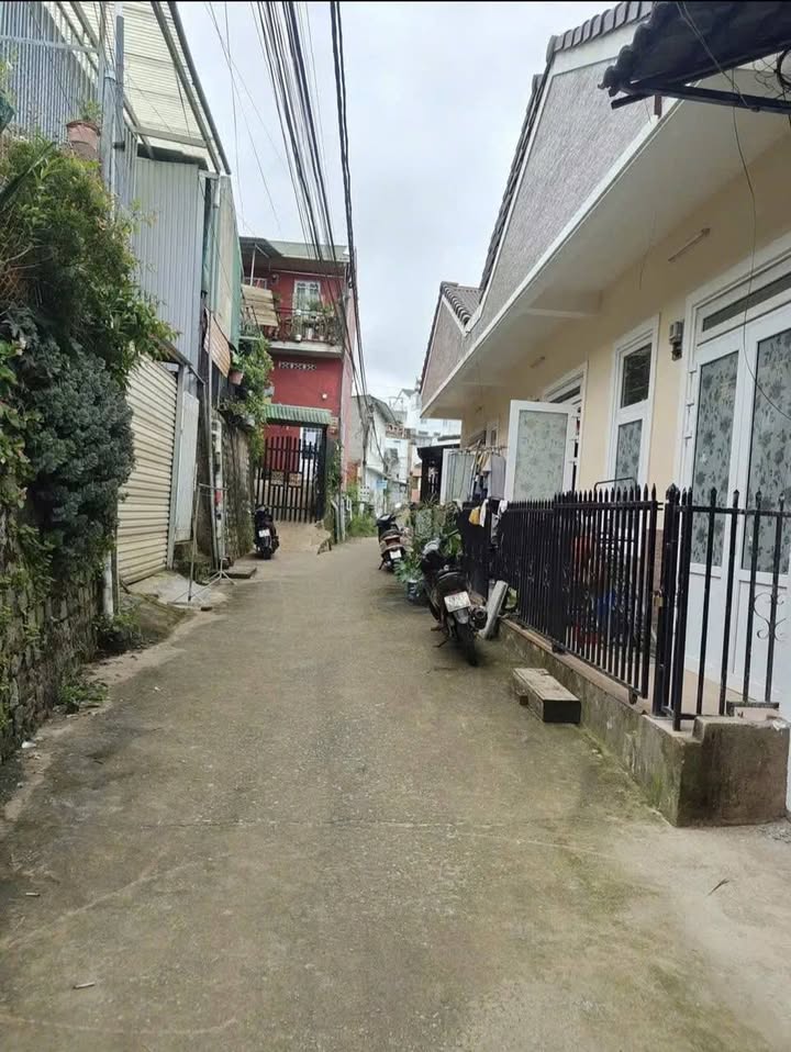 Nhà 2 mặt tiền Xuân Hương Đà Lạt 54m² giá 3,8 tỷ - Đầu tư sinh lời ngay!