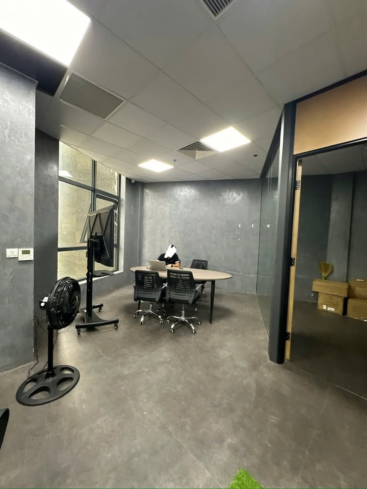 Văn phòng cho thuê tại Cầu Giấy 80m² giá 30 triệu - Địa điểm lý tưởng cho doanh nghiệp!