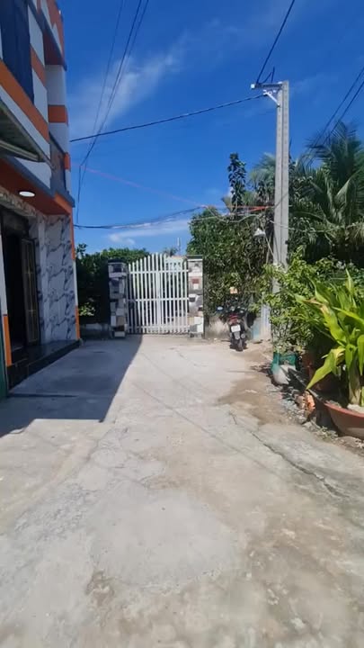 Nhà phố 1 lầu tại thị trấn Cần Giuộc 41m² giá 1.65 tỷ - Sổ hồng riêng, tiện nghi đầy đủ!