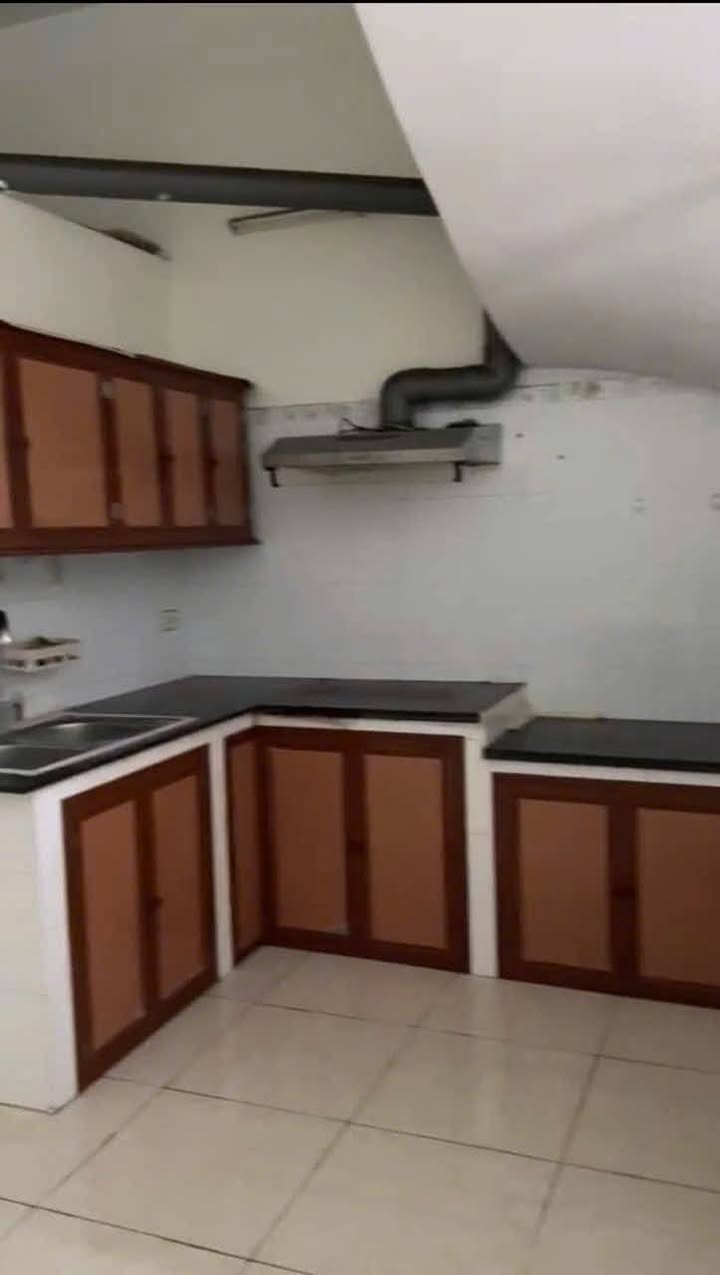 Nhà phố cho thuê tại Chu Huy Mân - Phúc Đồng 40m² giá chỉ 6 triệu/tháng