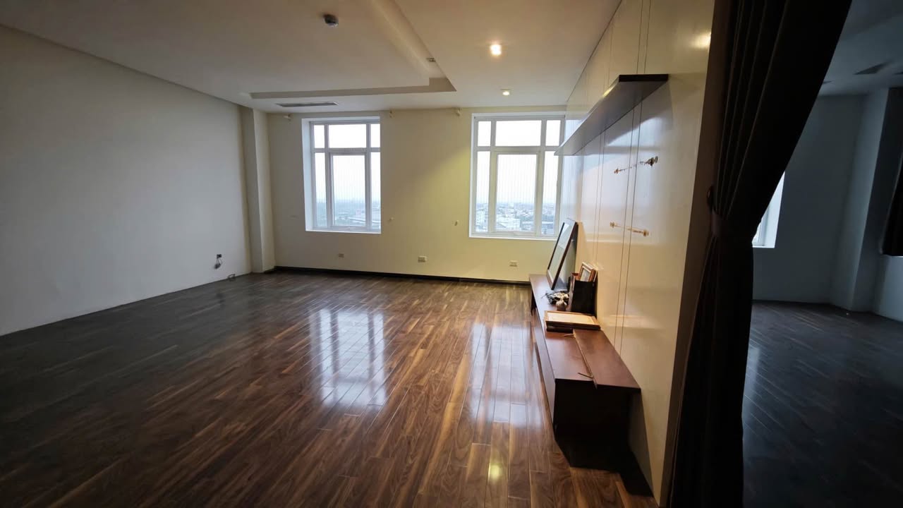 Cho thuê văn phòng tại Cầu Diễn, Nam Từ Liêm – Diện tích 400m² giá chỉ từ 28 triệu/tháng!