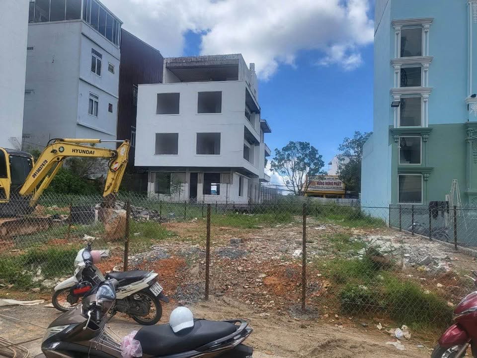 Đất xây dựng hẻm Phù Đổng Thiên Vương Đà Lạt 235m² giá 16.2 tỷ - Cơ hội đầu tư tuyệt vời!