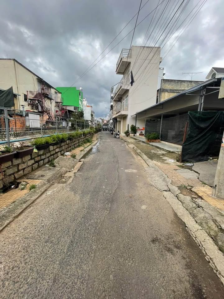 Nhà 2 mặt tiền Đà Lạt 89m² giá 11 tỷ - Đường ô tô vào tận nơi!