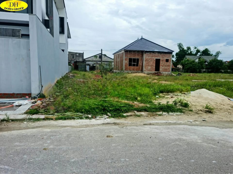 Đất Khu Đô Thị Tây Trì Đông Hà 250m² giá 2 tỷ - Hướng Tây, mặt tiền rộng 13m!