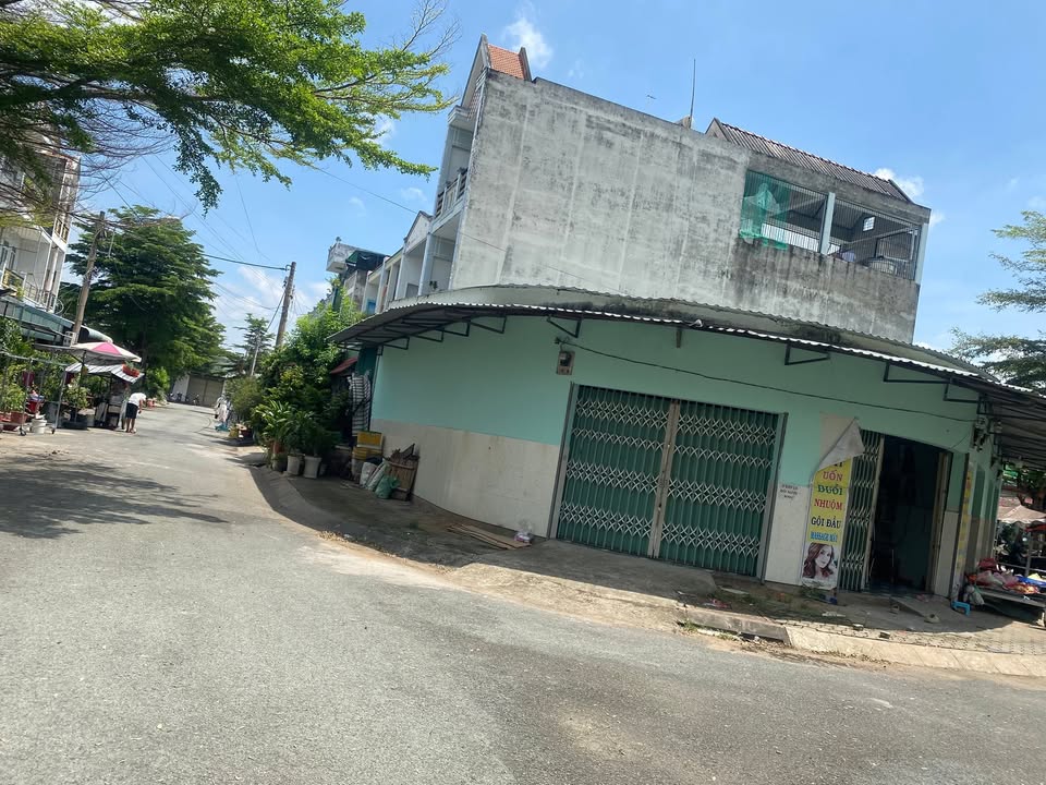 Nhà phố 2 tầng đường số 3, An Thạnh, Bến Lức 80m² giá 4 tỷ - Gần trung tâm thương mại!