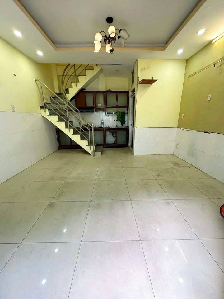 Nhà hẻm ba gác Trương Chinh, Tân Bình, 23m² giá 7 triệu - Thích hợp cho gia đình!