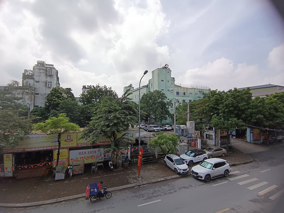 Cho thuê văn phòng mặt phố Đức Diễn 56m² giá 8 triệu - Không gian làm việc lý tưởng!