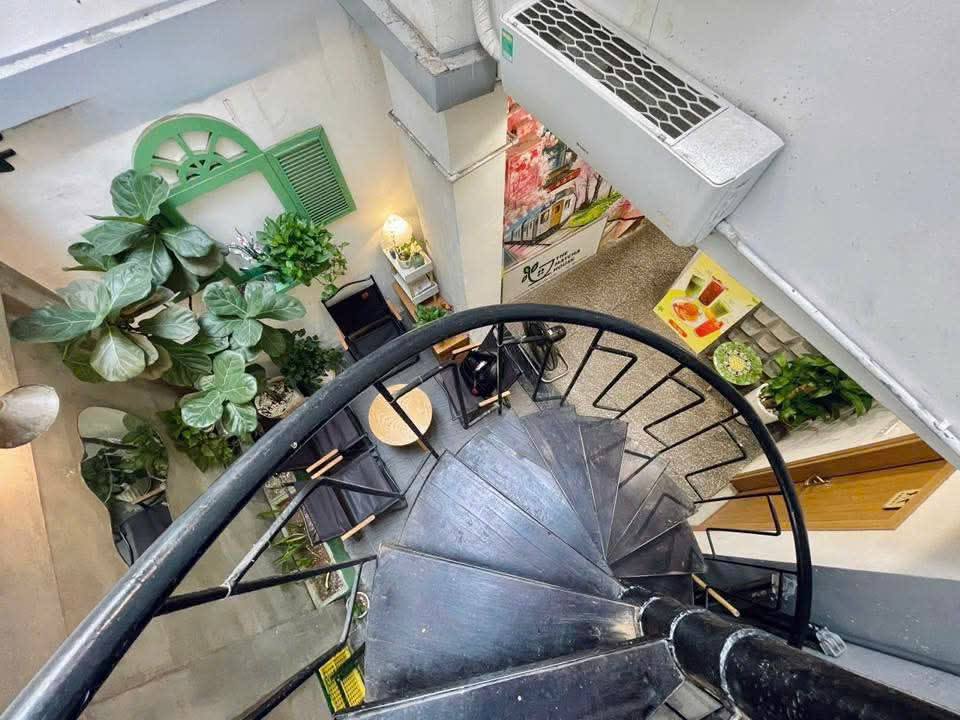 Cho thuê quán cafe mặt đường Lý Thường Kiệt, Hoàn Kiếm 30m² - Kinh doanh ngay!