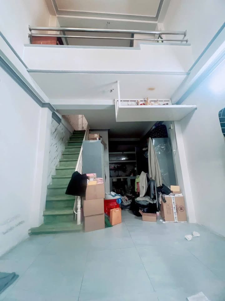 Nhà đẹp 4 tầng đường 20 Thước, quận 4 chỉ 4 tỷ - Tiềm năng kinh doanh lớn!