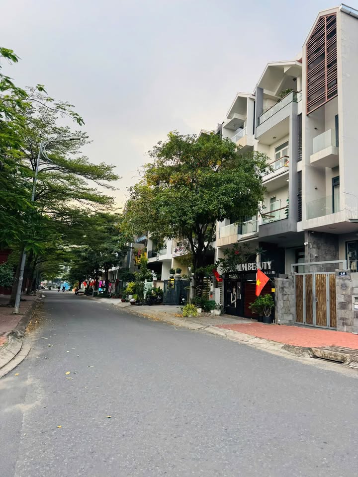 Mặt tiền đường 14, Tân Hưng, Quận 7 - Diện tích 100m², Giá thuê 55 triệu/tháng - Lợi thế vị trí vàng!