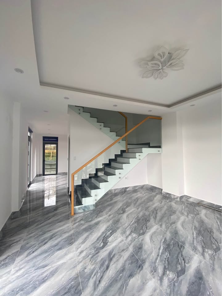 Nhà Nguyễn Hữu Cầu, Đà Lạt 72m² giá 3.5 tỷ - View thoáng đẹp, ô tô vào tận nơi!