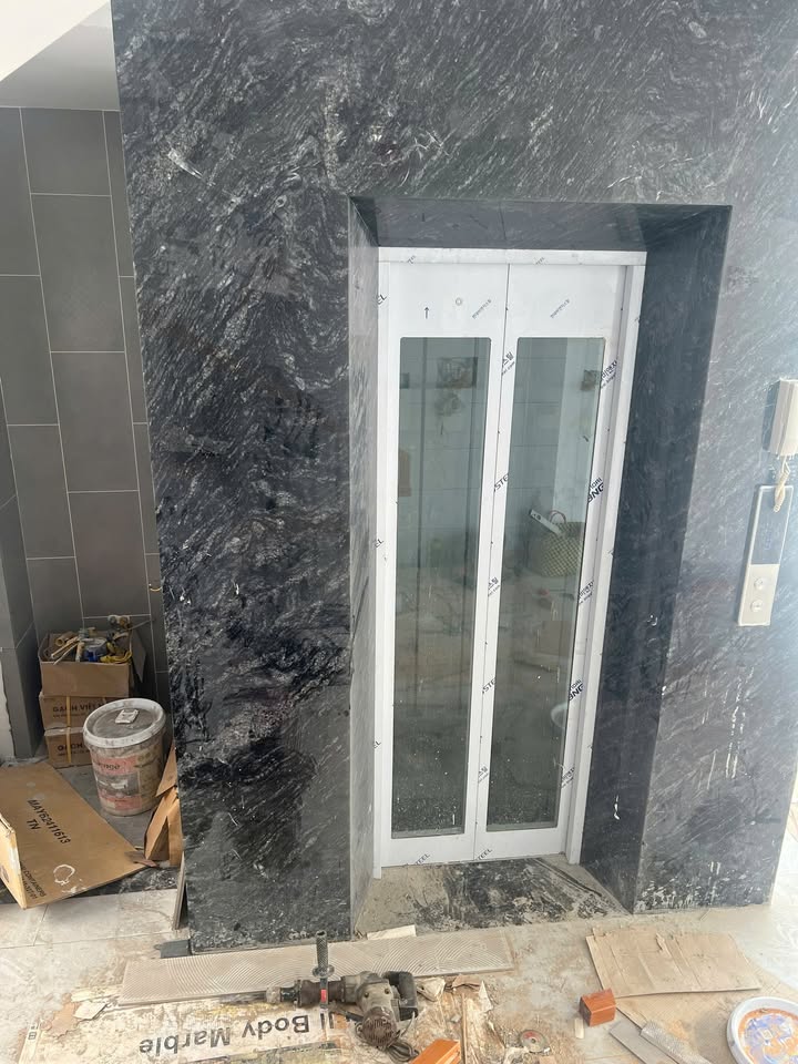 Cho thuê tòa nhà văn phòng 400m² Quận 2 - Vị trí đắc địa, sẵn sàng hoạt động!