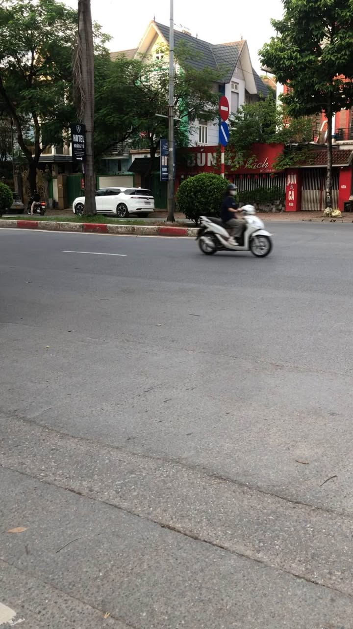 Nhà phố Nguyễn Khuyến, Thanh Xuân 110m² giá 29,5 tỷ - Kinh doanh đa dạng, hiếm có!