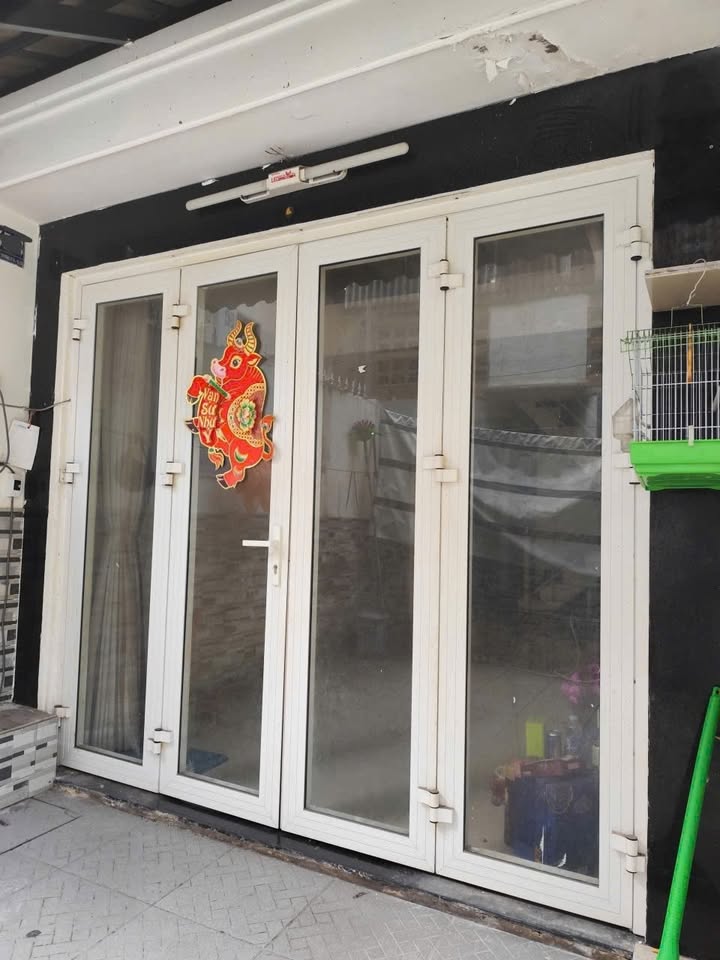 Nhà phố 4PN Nguyễn Duy Dương Q10, 52m² giá 6.8 tỷ - Sẵn sàng vào ở!